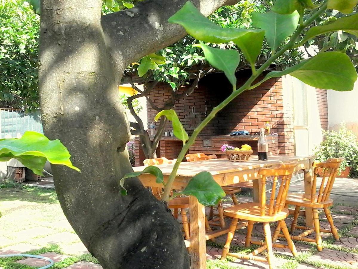 Casa Unifamiliar Con Jard N Privado Villa Agnone Bagni Exterior photo
