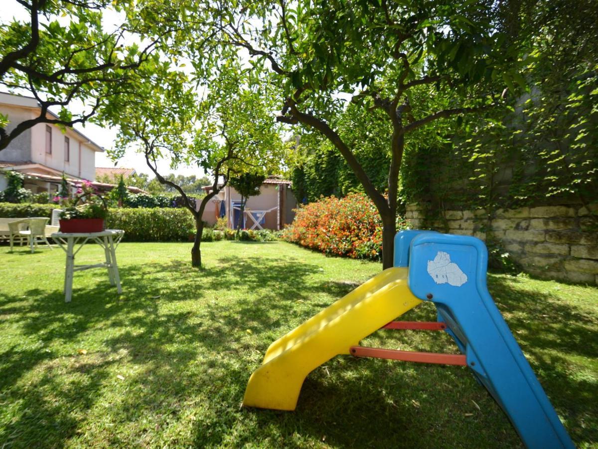 Casa Unifamiliar Con Jard N Privado Villa Agnone Bagni Exterior photo